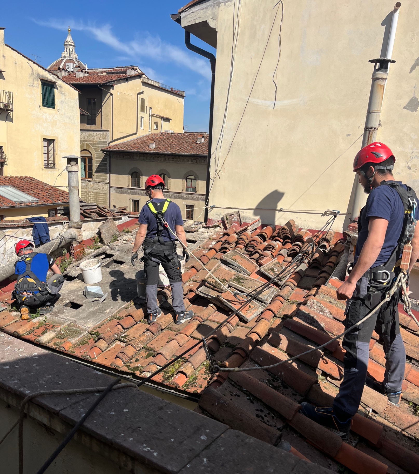 Infiltrazione manto copertura edificio storico